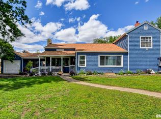 501 W Poplar St, Taylorville, IL 62568