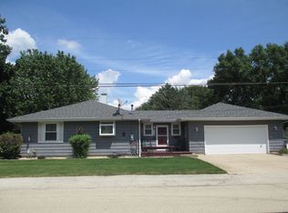201 Panama Ave, Hampshire, IL
