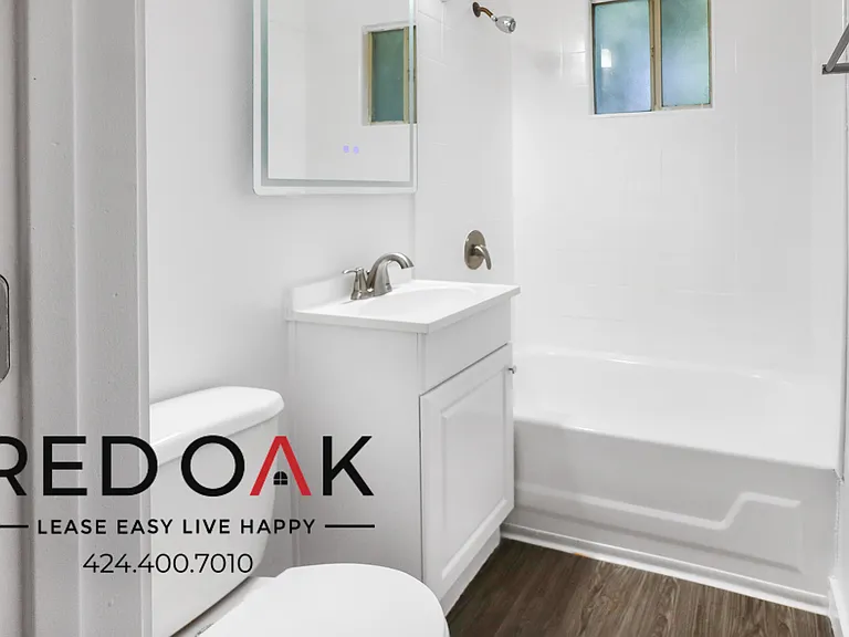 719 N Heliotrope Dr #204 — Photo 6