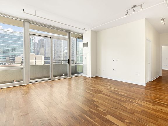2nd image of 737 W Washington Blvd APT 1204