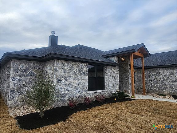 4th image of 228 Hillside Ln