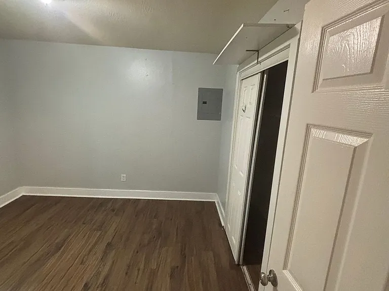 1121 W Elm Arc #A — Photo 5