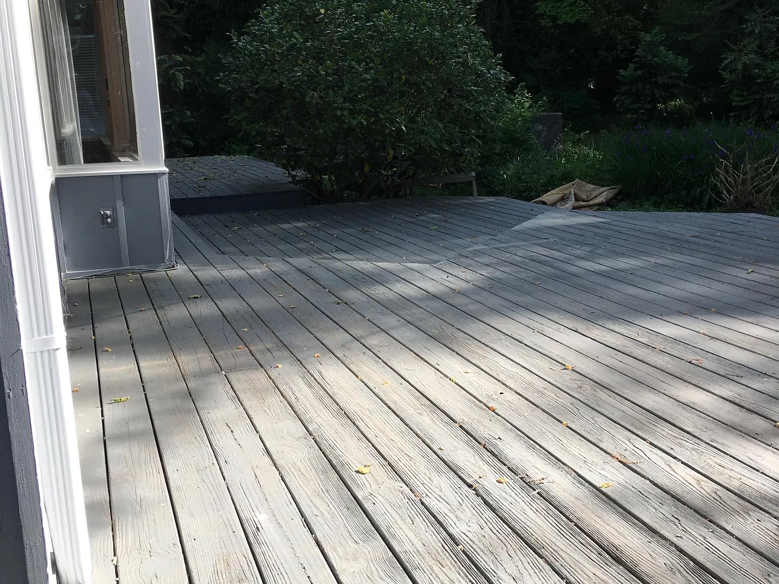 1198 McConnell Dr — Photo 3