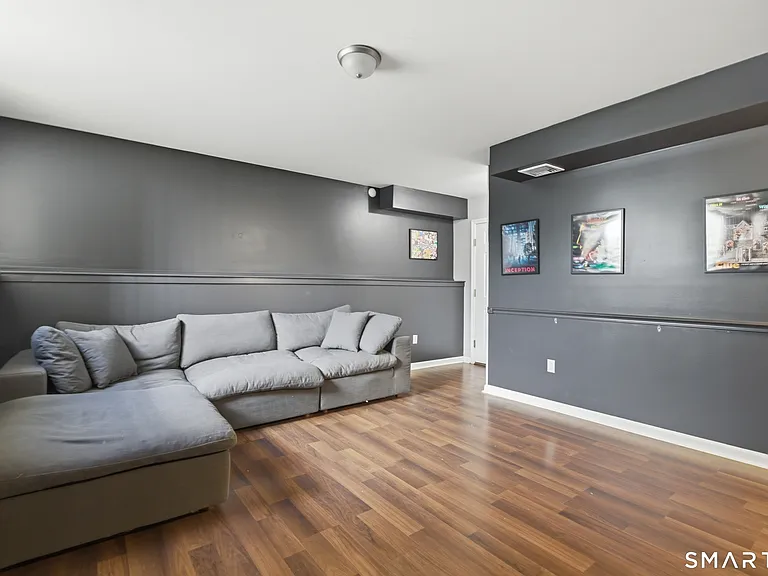 305 Sylvan St — Photo 16