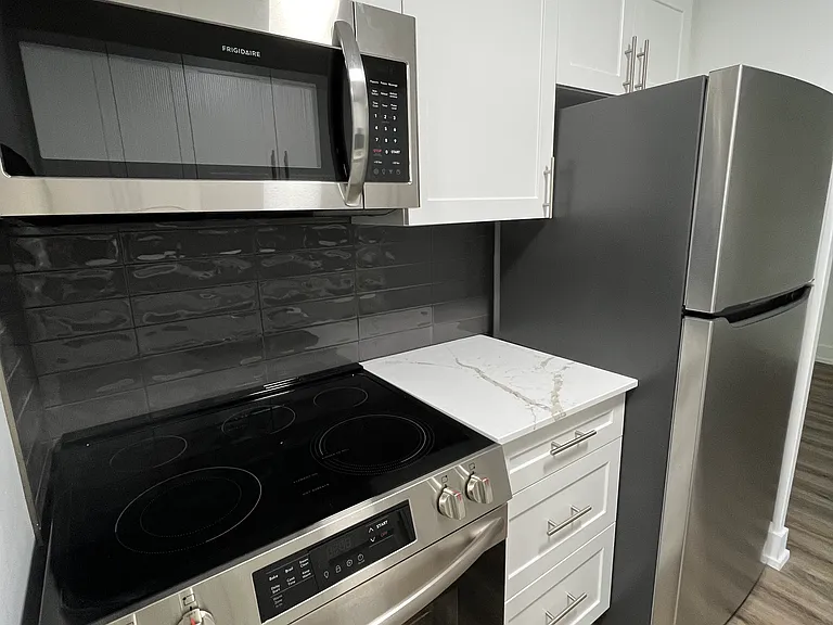 294 Saulsbury St — Photo 11
