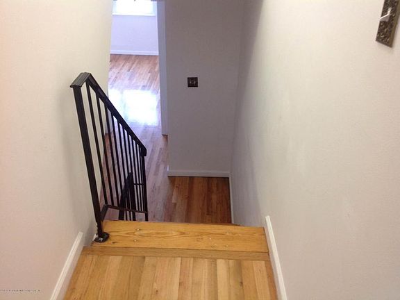 3rd image of 48 Abingdon Ct