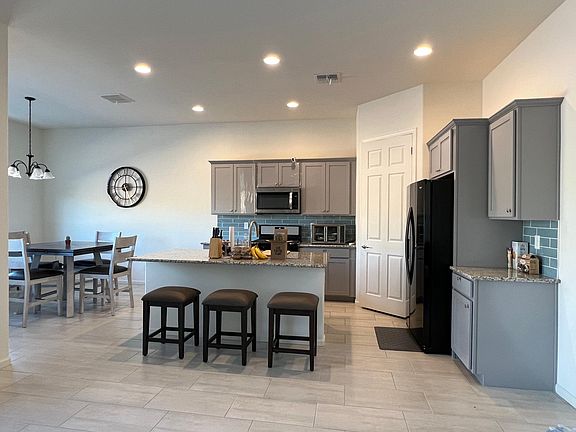 kitchen/dining