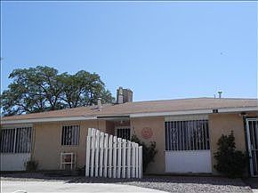 2nd image of 736 La Charles Dr NE