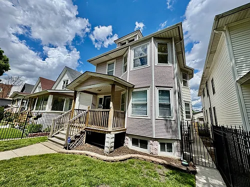 2047 N Lavergne Ave Photo 1