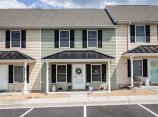 806 Carson Cir, Grottoes, VA 24441