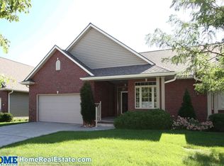 7534 Kentwell Ln, Lincoln, NE 68516