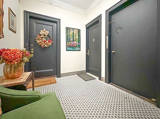 2nd image of 680 W End Ave #10D