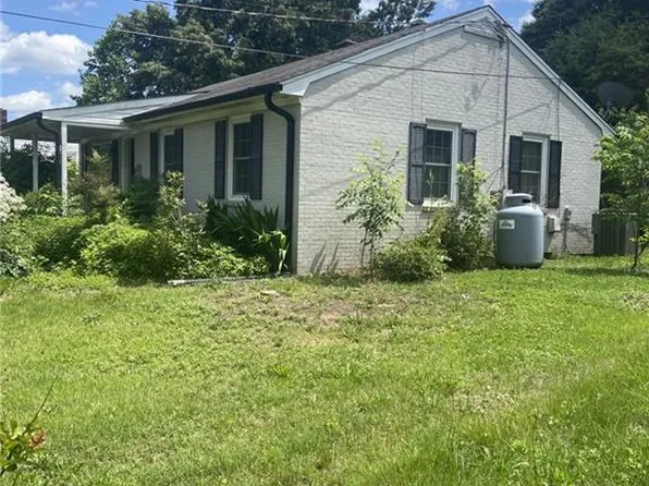 703 Creed St, Mount Airy, NC 27030