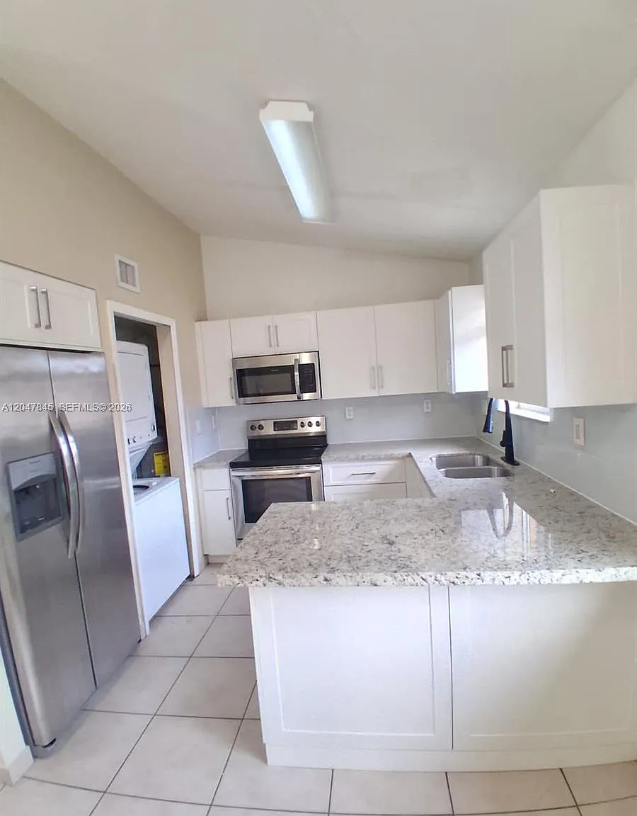 Belleview Villas Condo No — Photo 2