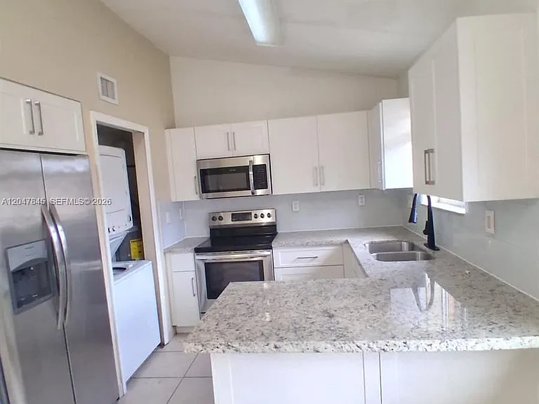 17318 NW 74th Ave #202 — Photo 2