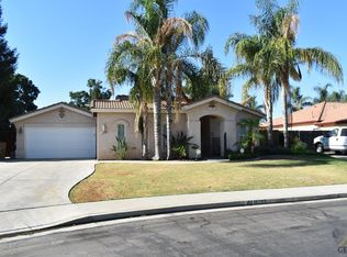 10203 Manhattan Dr, Bakersfield, CA