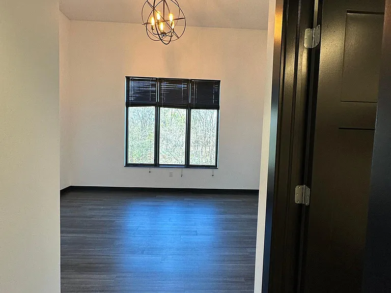 103 N Howard St #B — Photo 8