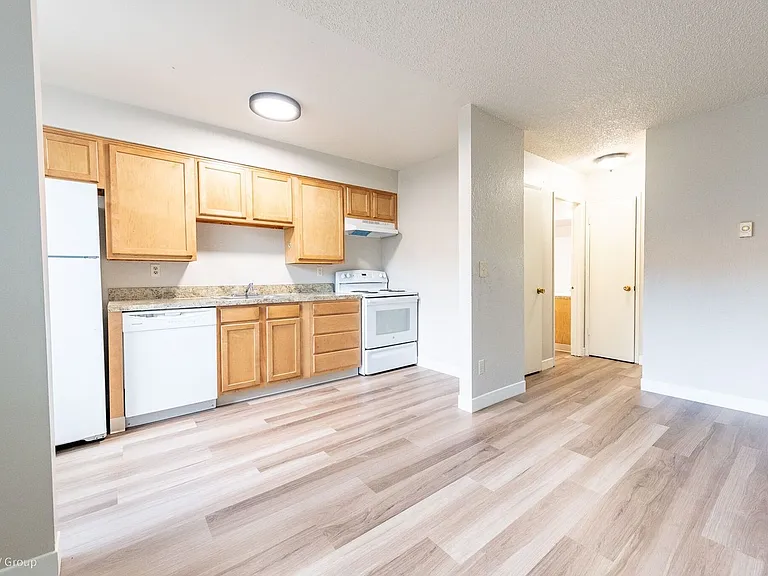 2232 SE Pine St — Photo 25