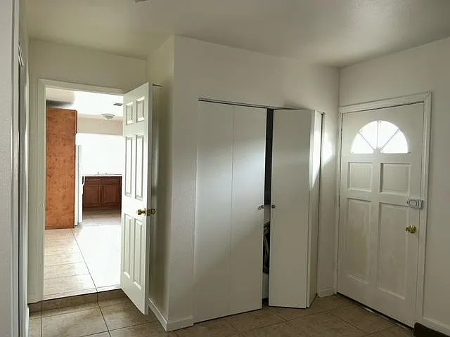 4060 Oakhill Ave — Photo 12