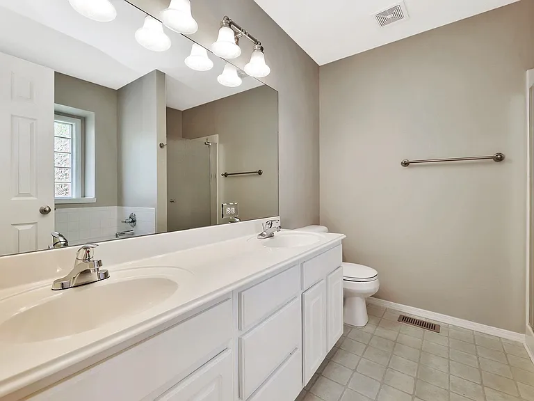 4923 Farmstead Ct — Photo 21