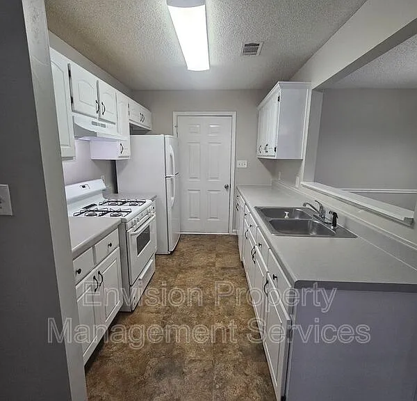 1393 N Hampton Dr — Photo 9