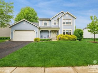 593 Adam Ln, Carol Stream, IL 60188