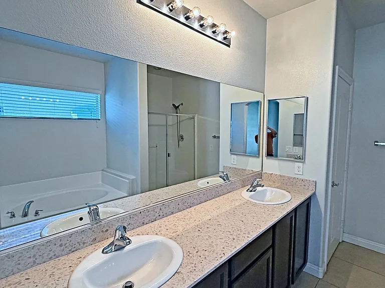 9650 Volk Ave — Photo 44