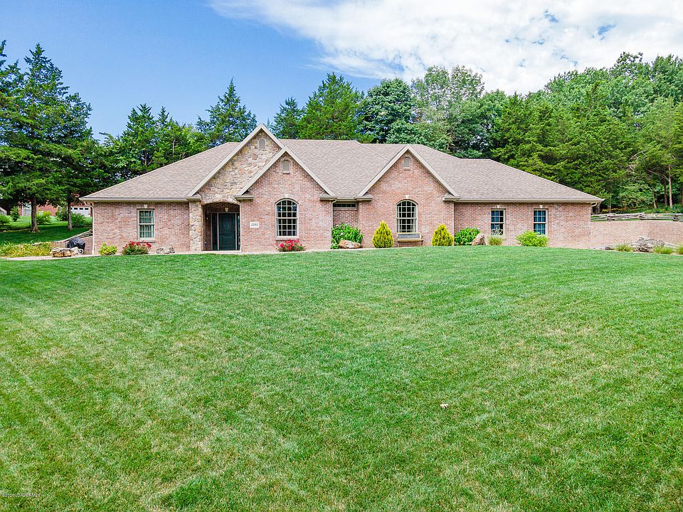 2104 Whitney Woods Ct, Jefferson City, MO 65101 Zillow