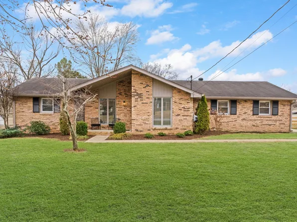 107 Willis Dr, Hendersonville, TN 37075
