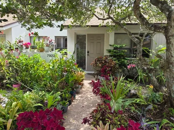 7922 NW 10th Street, Plantation, FL 33322