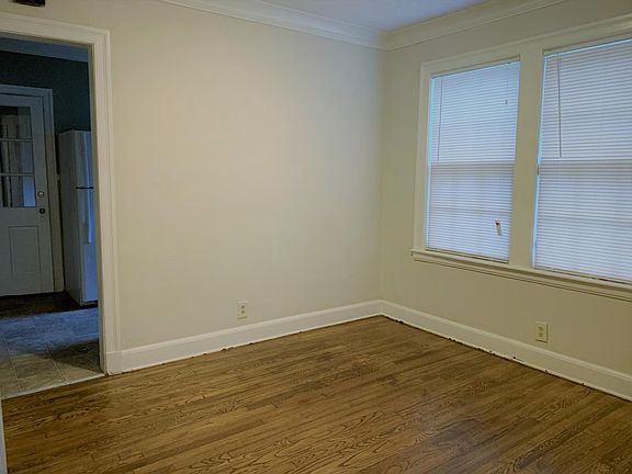 4th image of 3330 Park Ave