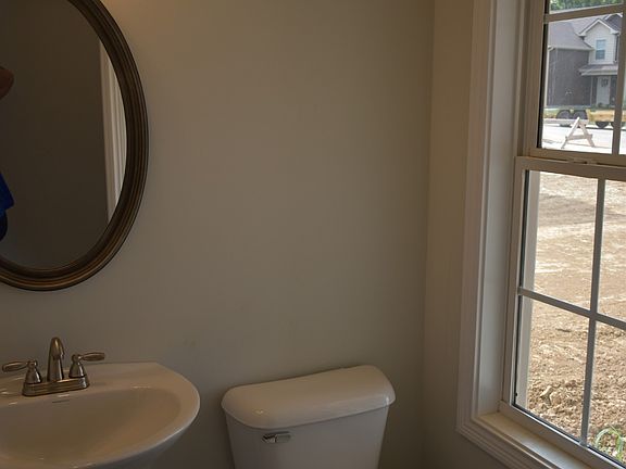 4th image of 61 Chestnut Hl Lot 61