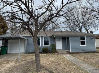 818 N Main St, Muenster, TX 76252