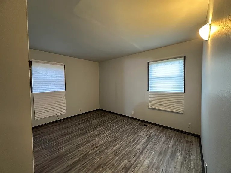 802 Knollcrest Dr — Photo 12
