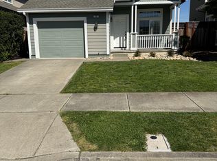 90 Vale St, Santa Rosa, CA 95409