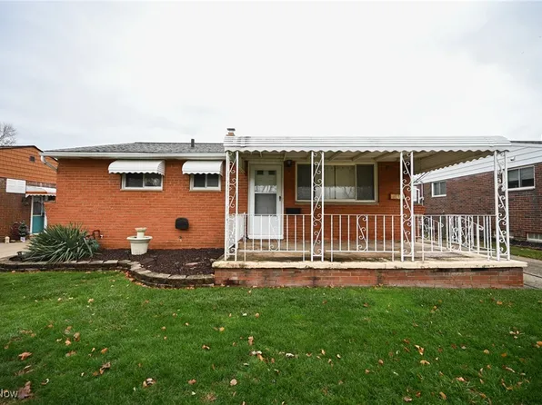 6419 Ledgebrook Dr, Brookpark, OH 44142