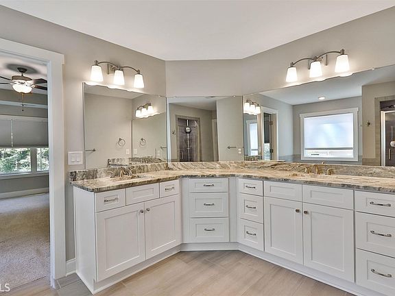 2nd image of 126 Shadowood Ln