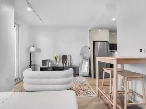 16 West Street image 2 of 13