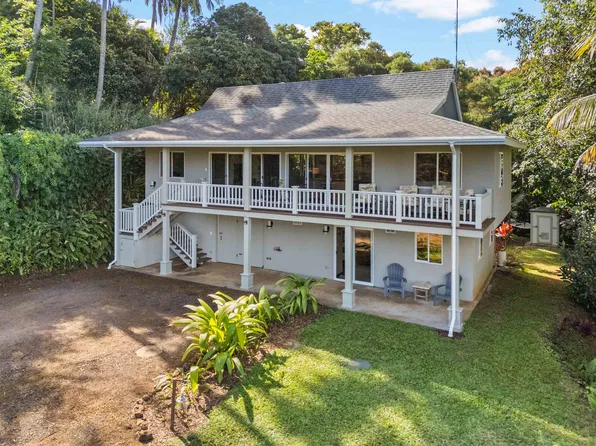 655 Kulike Rd #B, Haiku, HI 96708