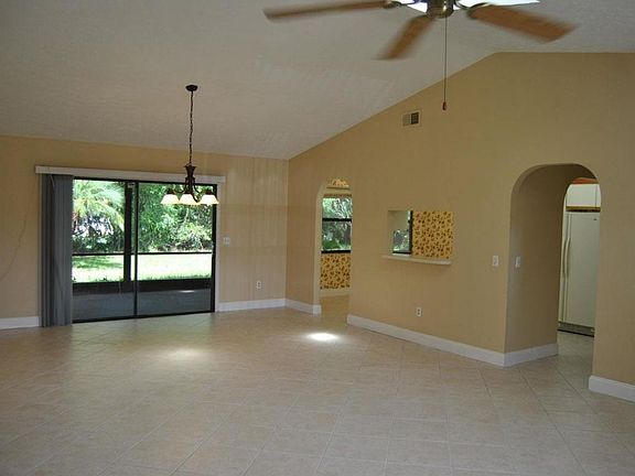 3rd image of 2255 SE Gaslight St
