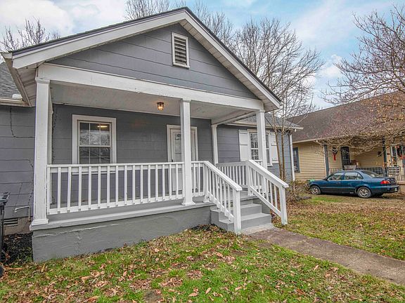 2nd image of 2440 Woodbine Ave