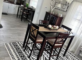 517 Calhoun St, Peru, IL 61354