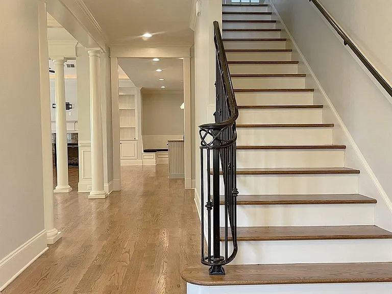 1820 Enclave Hollow Ln E — Photo 5