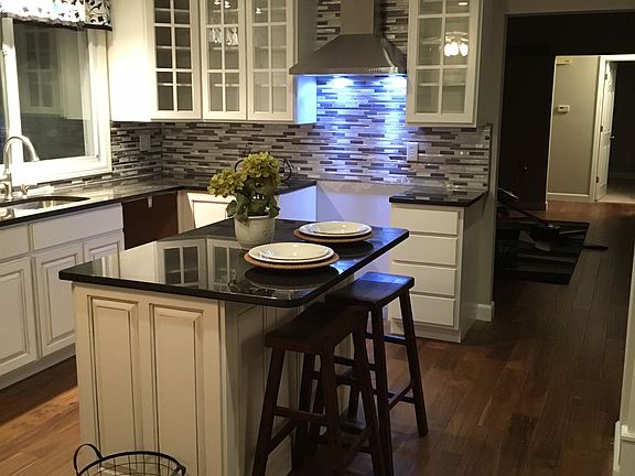 2nd image of 12945 Lampadaire Dr
