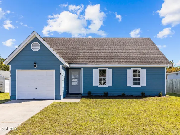 204 Kings Way, Newport, NC 28570