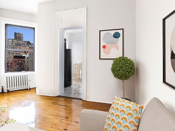 3rd image of 259 Bleecker St #35