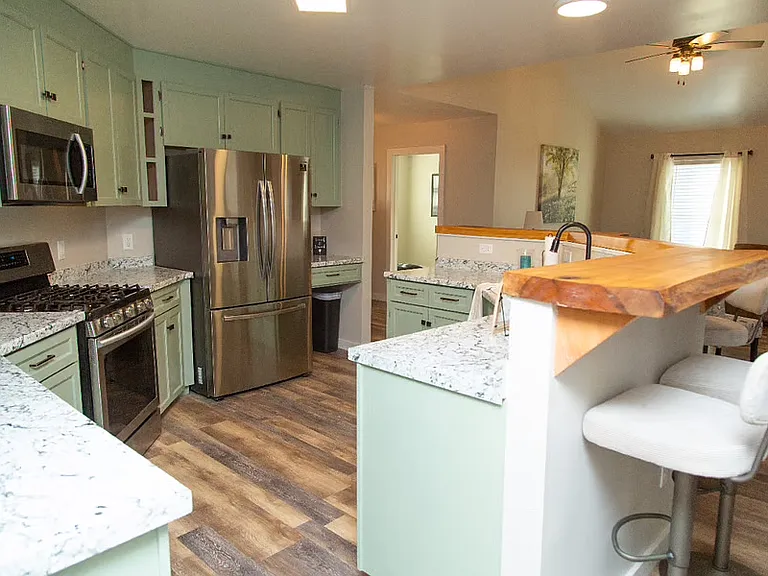 208 Wind Valley Trl — Photo 7