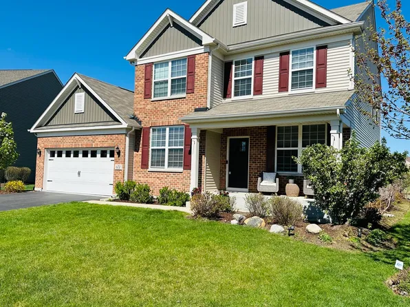 651 Glenwood Dr, South Elgin, IL 60177