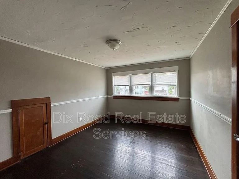 4013 E 3rd St — Photo 20