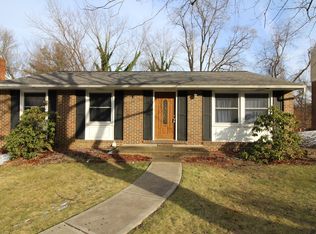 517 Malabar Dr, Pittsburgh, PA 15239